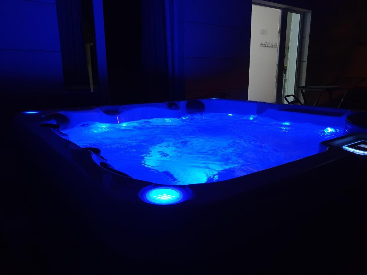 Appartamento Abelia, Two Terraces, Hot Tub, Free Parking Ragusa