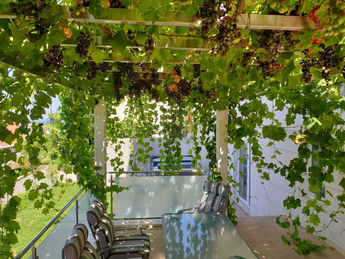 Apartamento Abelia, Two Terraces, Hot Tub, Free Parking