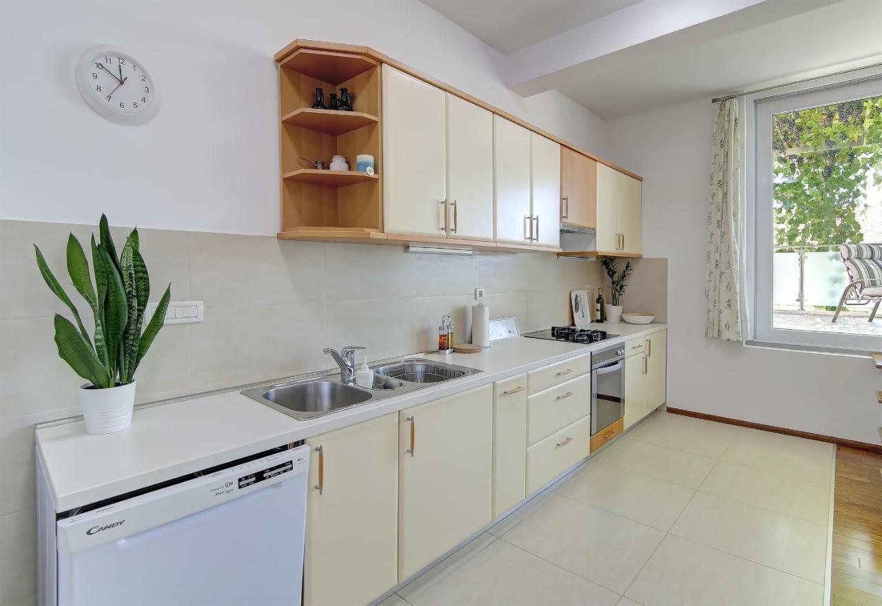 Apartamento Abelia, Two Terraces, Hot Tub, Free Parking Dubrovnik